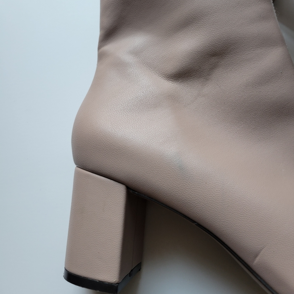 H&M PREMIUM SELECTION BEIGE/CREAM COLORED LEATHER ANKLE BOOTS - Picture 10 of 15
